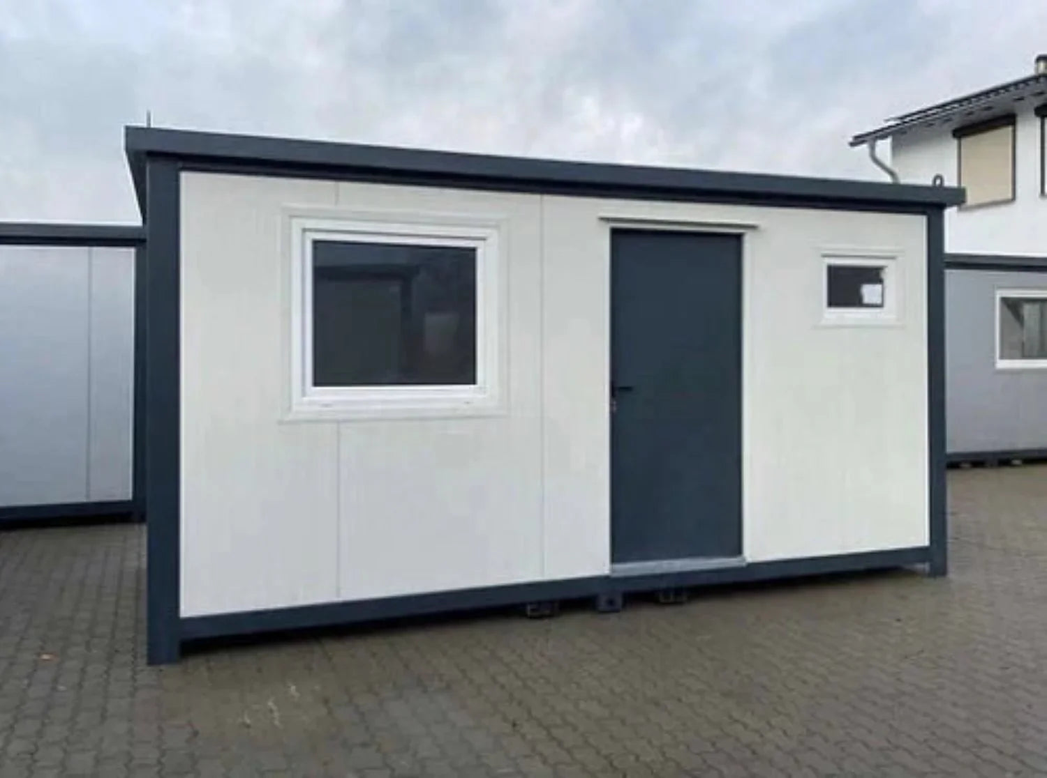 5x2,20 Schreibtischcontainer mit Toilette